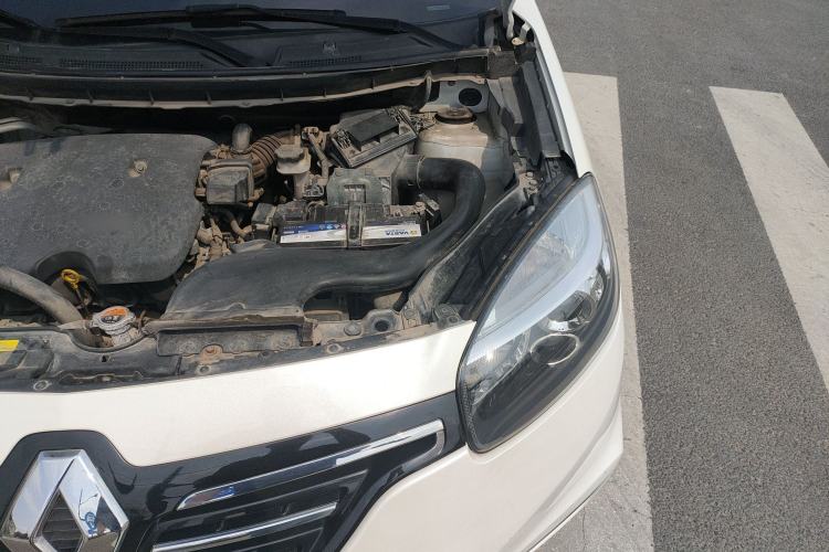 Used Renault Koleos 2014 2.0L Two-Wheel Drive Comfort Edition Engine Bay Left