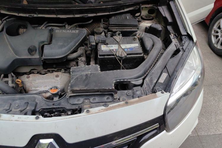 Used Renault Koleos 2014 Revised Version 2.5L Two-Wheel Drive Comfort Edition Engine Bay Left