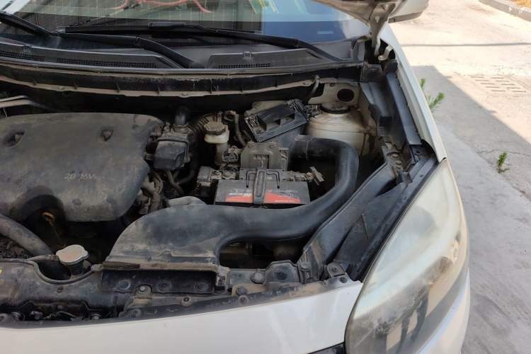 Used Renault Koleos 2014 2.0L Two-Wheel Drive Standard Edition Engine Bay Left