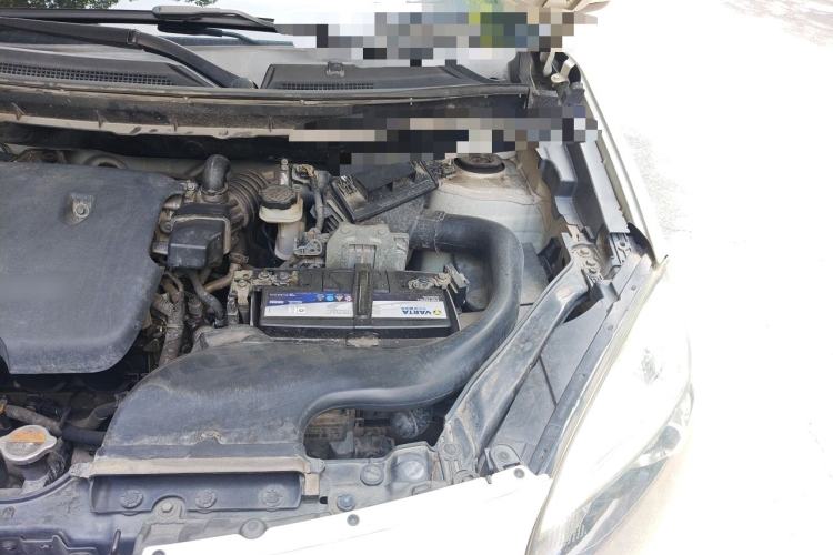 Used Renault Koleos 2014 Revised Version 2.0L Two-Wheel Drive Fashion Edition Engine Bay Left