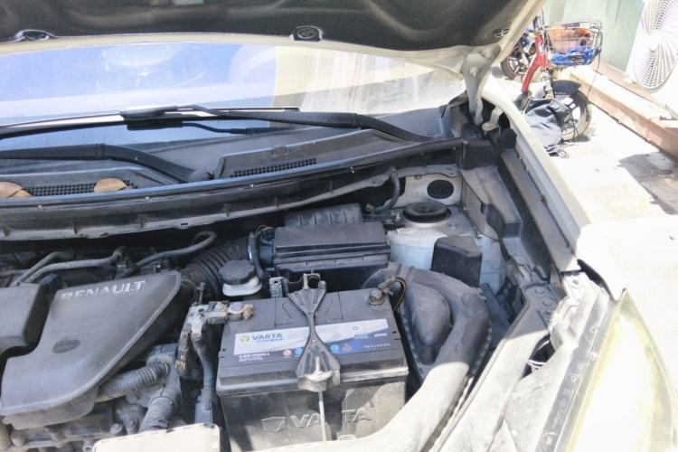 Used Renault Koleos 2014 Revised Version 2.5L Two-Wheel Drive Comfort Edition Engine Bay Left