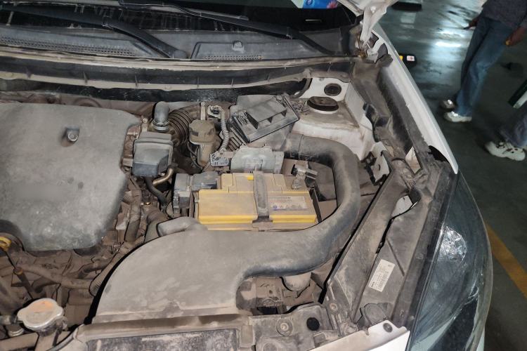 Used Renault Koleos 2014 Revised Version 2.0L Two-Wheel Drive Fashion Edition Engine Bay Left