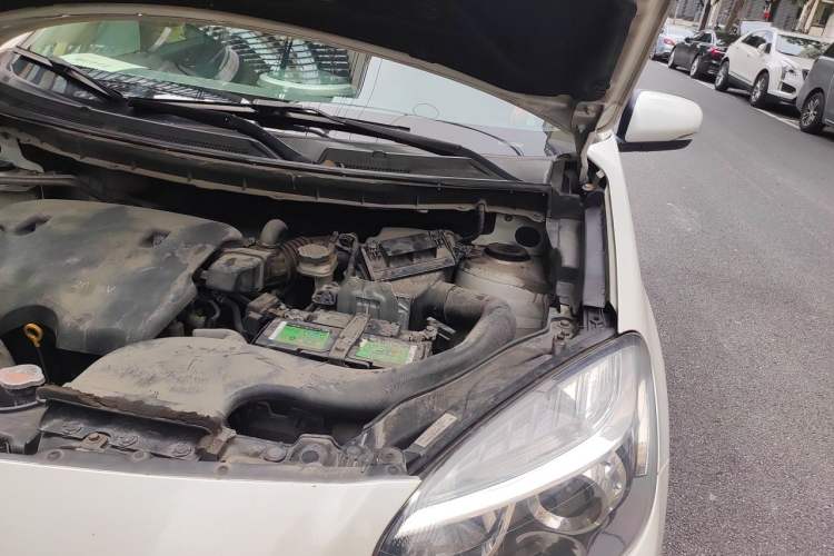 Used Renault Koleos 2014 Revised Version 2.0L Two-Wheel Drive Fashion Edition Engine Bay Left