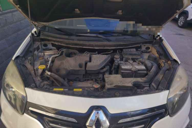 Used Renault Koleos 2014 Revised Version 2.5L Two-Wheel Drive Comfort Edition Engine Bay