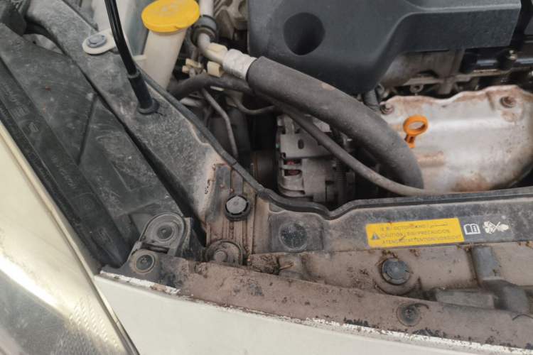 Used Renault Koleos 2014 Revised Version 2.5L Two-Wheel Drive Urban Edition Engine Bay Right