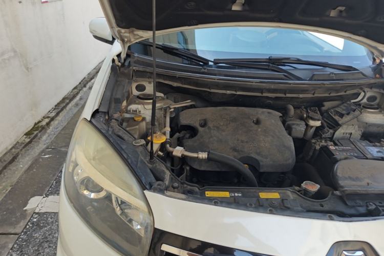 Used Renault Koleos 2014 Revised Version 2.0L Two-Wheel Drive Fashion Edition Engine Bay Right