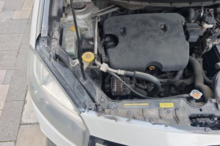 Used Renault Koleos 2014 2.0L Two-Wheel Drive Standard Edition Engine Bay Right