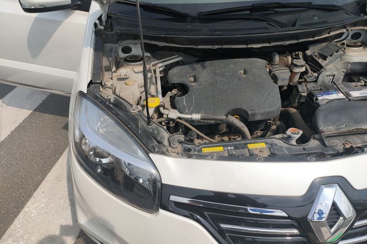 Used Renault Koleos 2014 2.0L Two-Wheel Drive Comfort Edition Engine Bay Right