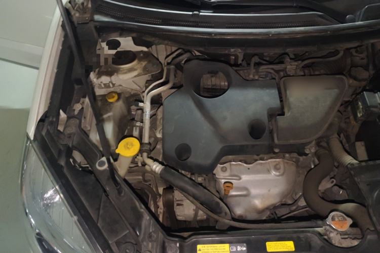 Used Renault Koleos 2014 Revised Version 2.5L Two-Wheel Drive Urban Edition Engine Bay Right