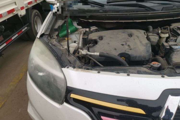 Used Renault Koleos 2014 Revised Version 2.0L Two-Wheel Drive Fashion Edition Engine Bay Right