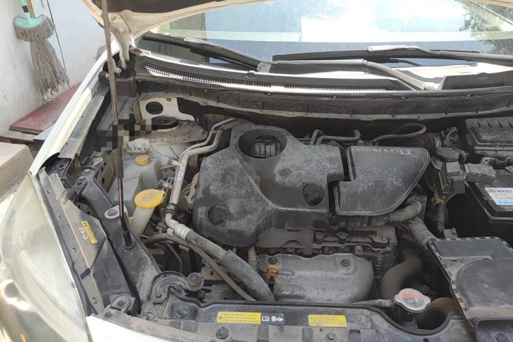 Used Renault Koleos 2014 2.5L Four-Wheel Drive Luxury Edition Engine Bay Right