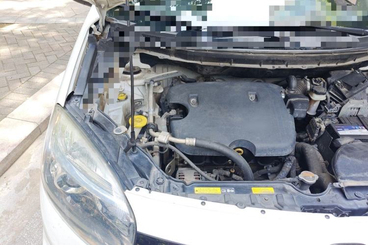 Used Renault Koleos 2014 Revised Version 2.0L Two-Wheel Drive Fashion Edition Engine Bay Right