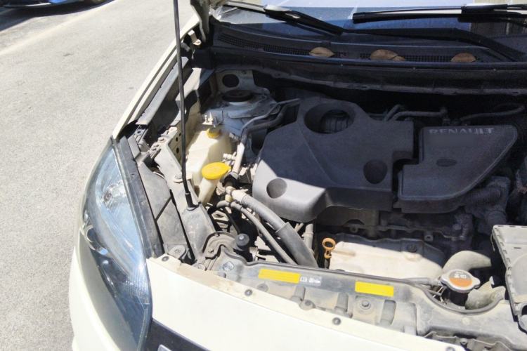 Used Renault Koleos 2014 Revised Version 2.5L Two-Wheel Drive Comfort Edition Engine Bay Right