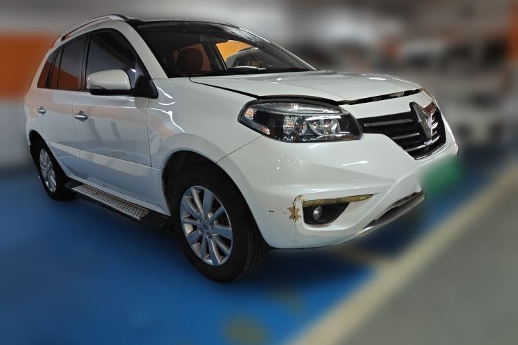 Used Renault Koleos 2014 Revised Version 2.0L Two-Wheel Drive Fashion Edition Front Right 45 Deg