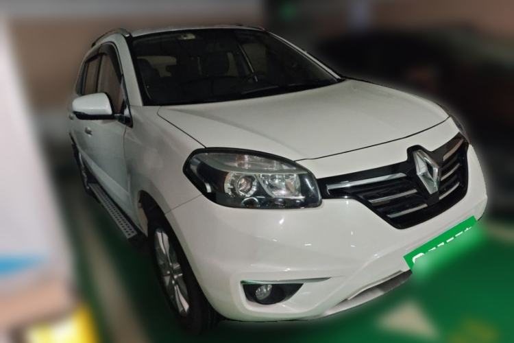 Used Renault Koleos 2014 2.0L Two-Wheel Drive Smart Edition Front Right 45 Deg