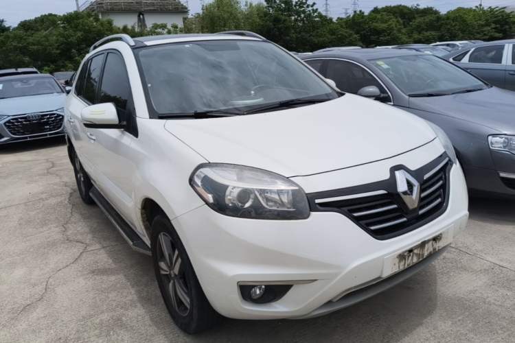Used Renault Koleos 2014 Revised Version 2.5L Two-Wheel Drive Urban Edition Front Right 45 Deg