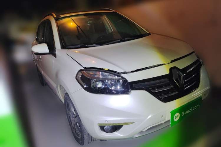 Used Renault Koleos 2014 2.5L 4x4 Comfort Edition Front Right 45 Deg