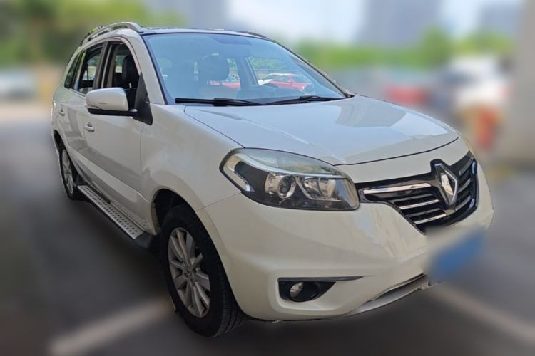 Used Renault Koleos 2014 Revised Version 2.0L Two-Wheel Drive Fashion Edition Front Right 45 Deg