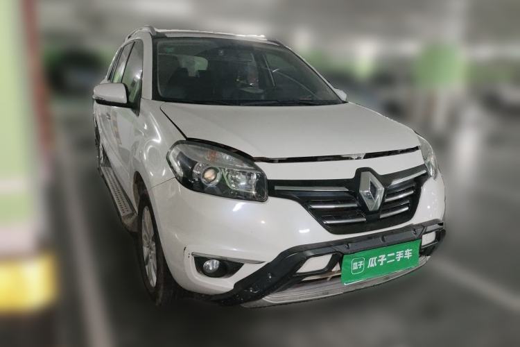 Used Renault Koleos 2014 2.0L Two-Wheel Drive Fashion Edition Front Right 45 Deg
