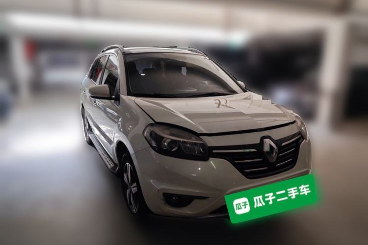 Used Renault Koleos 2014 2.5L Two-Wheel-Drive Urban Edition Front Right 45 Deg
