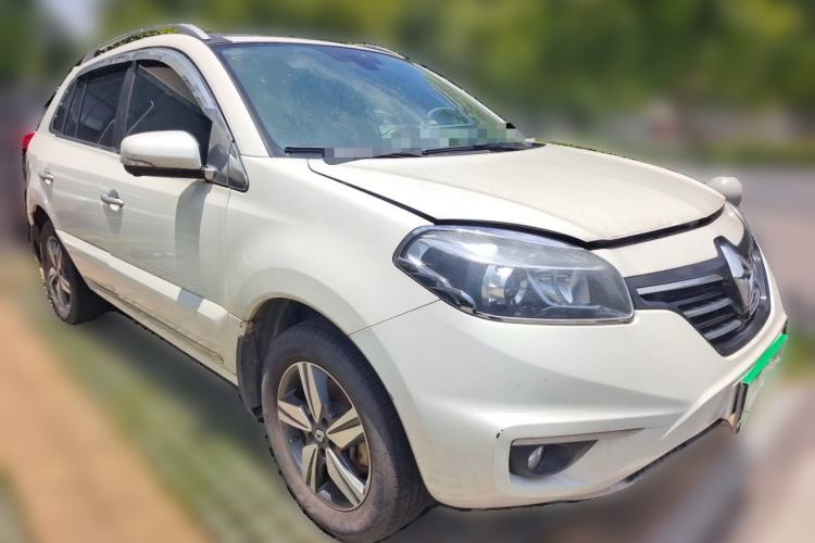 Used Renault Koleos 2014 2.0L Two-Wheel Drive Comfort Edition Front Right 45 Deg