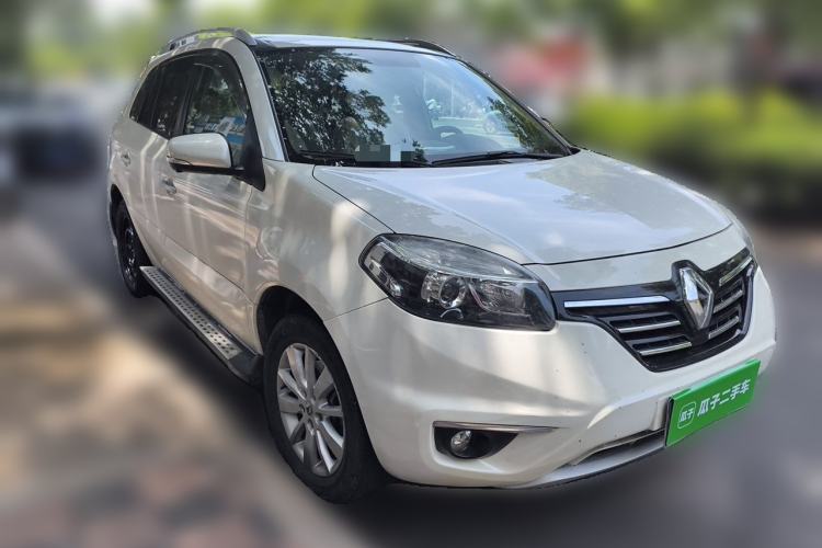 Used Renault Koleos 2014 Revised Version 2.0L Two-Wheel Drive Fashion Edition Front Right 45 Deg