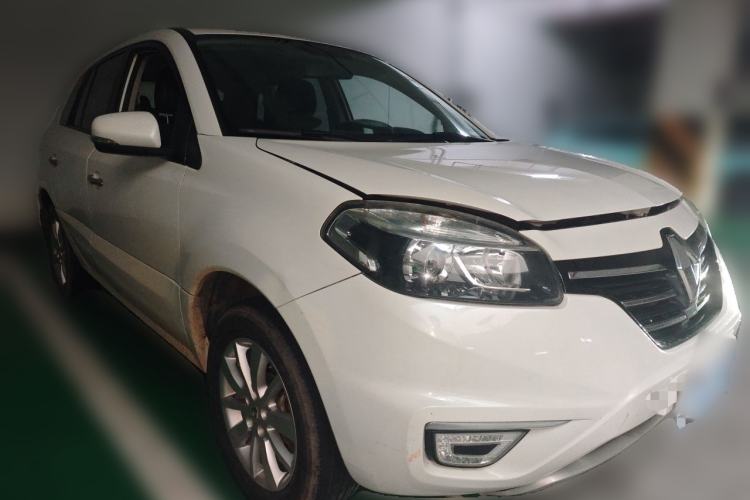 Used Renault Koleos 2014 2.0L Two-Wheel Drive Fashion Edition Front Right 45 Deg