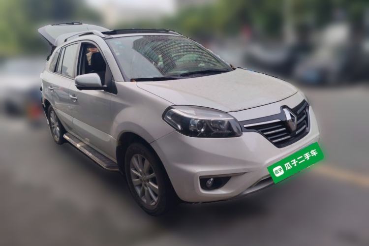 Used Renault Koleos 2014 Revised Version 2.0L Two-Wheel Drive Fashion Edition Front Right 45 Deg