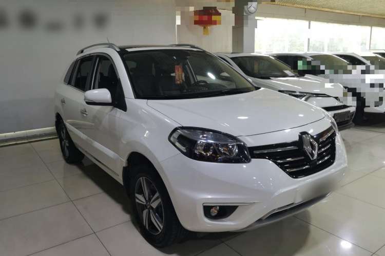 Used Renault Koleos 2014 2.0L Two-Wheel Drive Comfort Edition Front Right 45 Deg