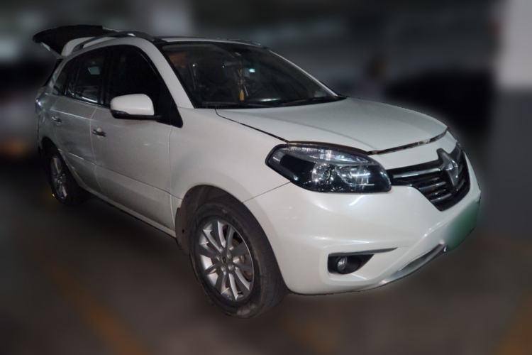 Used Renault Koleos 2014 Revised Version 2.0L Two-Wheel Drive Fashion Edition Front Right 45 Deg