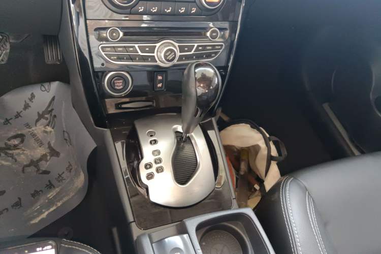 Used Renault Koleos 2014 Revised Version 2.5L Two-Wheel Drive Comfort Edition Gear Lever