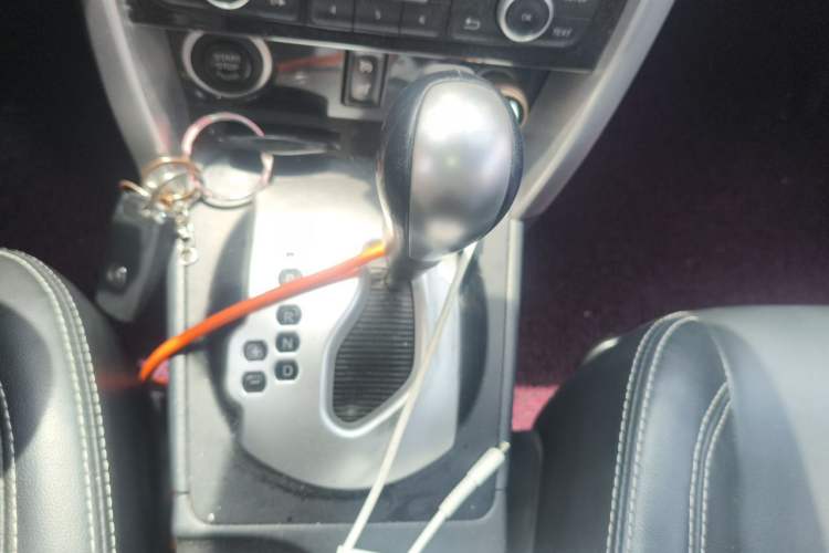 Used Renault Koleos 2014 Revised Version 2.0L Two-Wheel Drive Fashion Edition Gear Lever