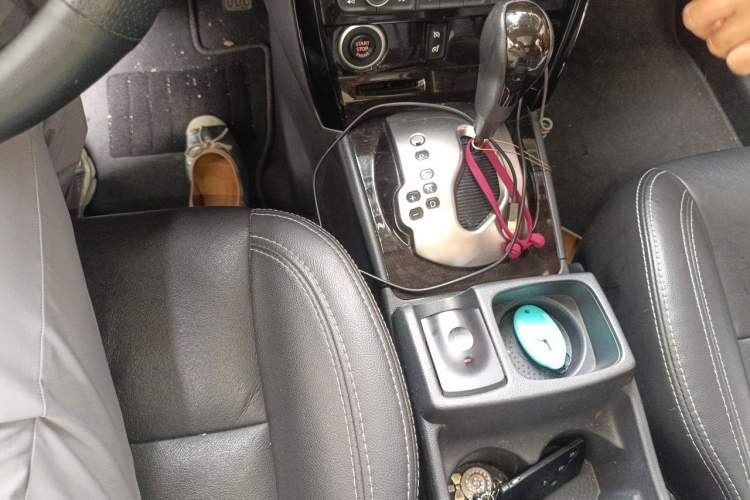 Used Renault Koleos 2014 Revised Version 2.5L Two-Wheel Drive Comfort Edition Gear Lever