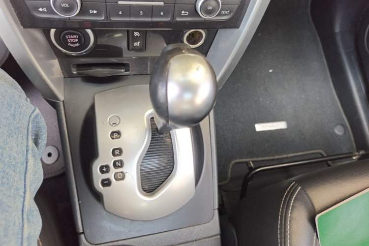 Used Renault Koleos 2014 Revised Version 2.0L Two-Wheel Drive Fashion Edition Gear Lever