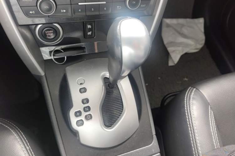Used Renault Koleos 2014 Revised Version 2.0L Two-Wheel Drive Fashion Edition Gear Lever