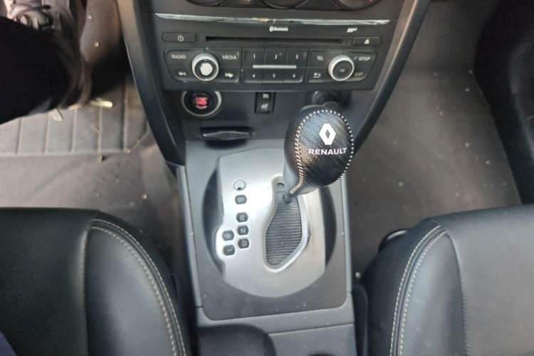 Used Renault Koleos 2014 2.0L Two-Wheel Drive Standard Edition Gear Lever