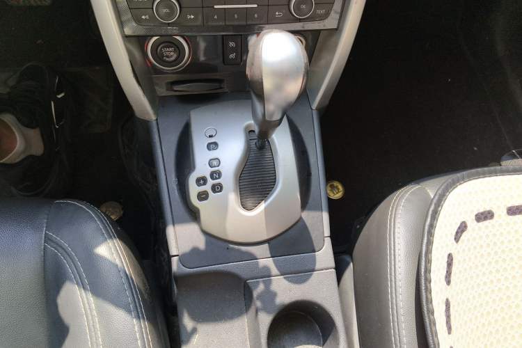 Used Renault Koleos 2014 2.0L Two-Wheel Drive Fashion Edition Gear Lever