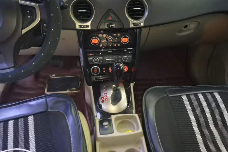 Used Renault Koleos 2014 2.5L 4x4 Comfort Edition Gear Lever