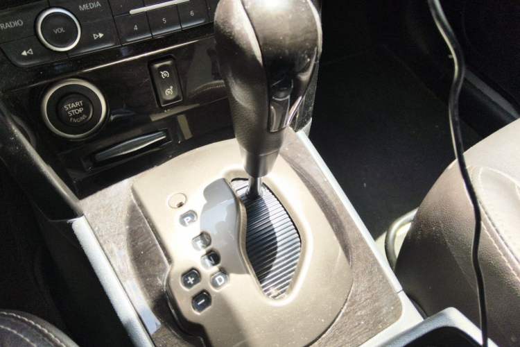 Used Renault Koleos 2014 Revised Version 2.5L Two-Wheel Drive Comfort Edition Gear Lever