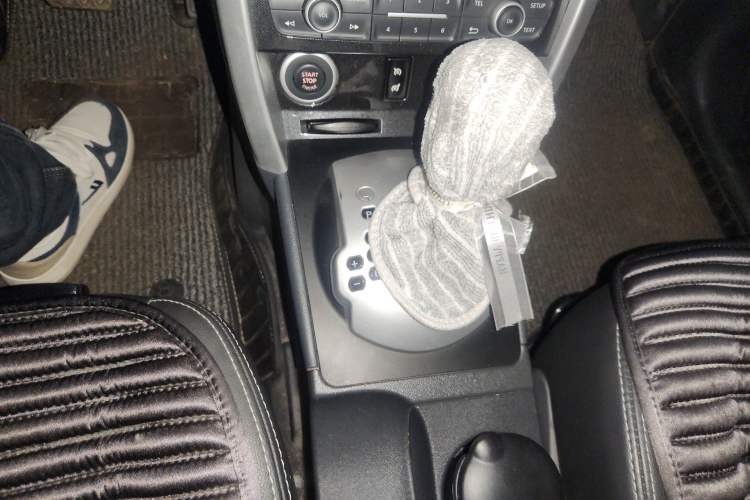 Used Renault Koleos 2014 Revised Version 2.0L Two-Wheel Drive Fashion Edition Gear Lever