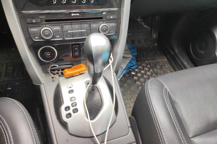 Used Renault Koleos 2014 Revised Version 2.0L Two-Wheel Drive Fashion Edition Gear Lever