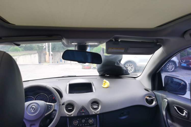 Used Renault Koleos 2014 2.5L Two-Wheel Drive Comfort Edition Headliner