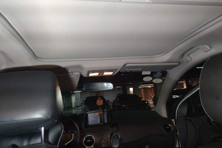 Used Renault Koleos 2014 Revised Version 2.5L Two-Wheel Drive Comfort Edition Headliner