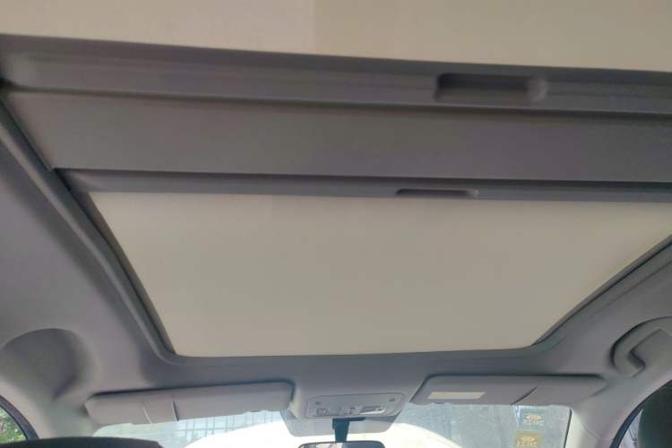 Used Renault Koleos 2014 Revised Version 2.0L Two-Wheel Drive Fashion Edition Headliner