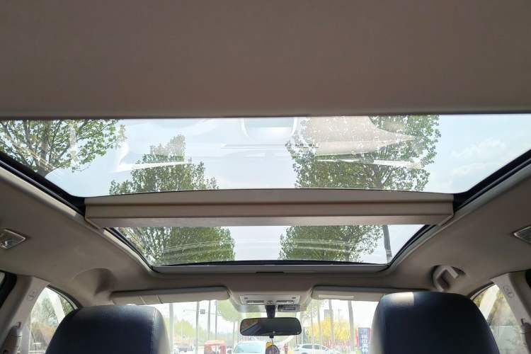 Used Renault Koleos 2014 Revised Version 2.0L Two-Wheel Drive Fashion Edition Headliner
