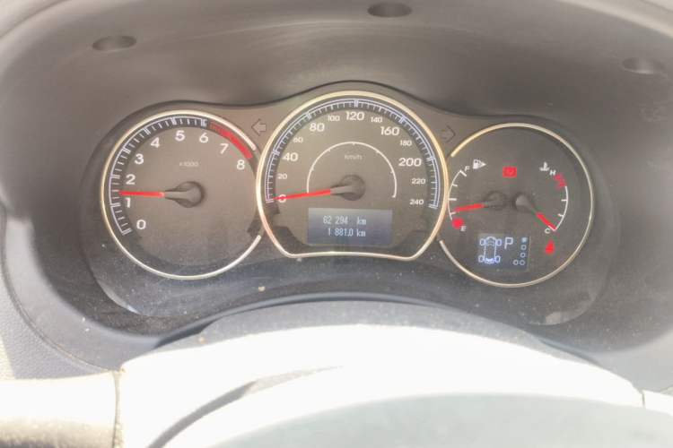 Used Renault Koleos 2014 Revised Version 2.0L Two-Wheel Drive Fashion Edition Instrument Cluster
