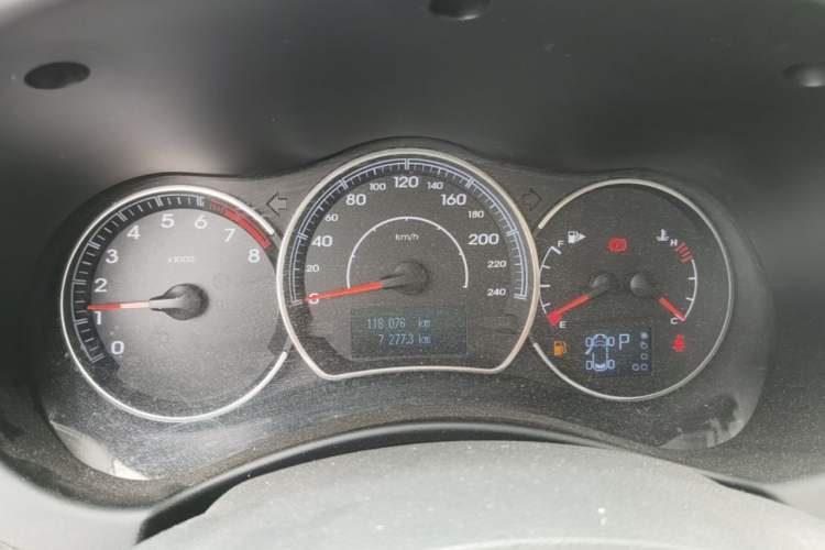 Used Renault Koleos 2014 Revised Version 2.5L Two-Wheel Drive Urban Edition Instrument Cluster