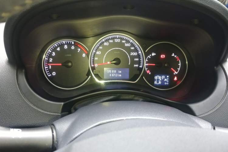 Used Renault Koleos 2014 Revised Version 2.5L Two-Wheel Drive Comfort Edition Instrument Cluster