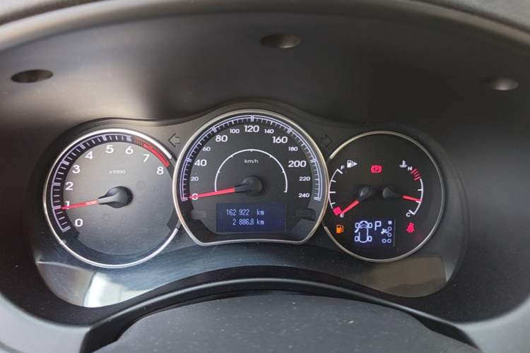 Used Renault Koleos 2014 Revised Version 2.0L Two-Wheel Drive Fashion Edition Instrument Cluster