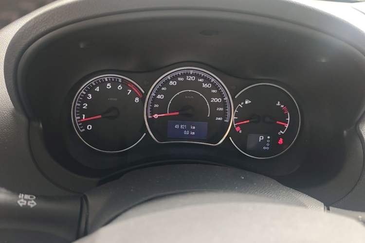 Used Renault Koleos 2014 Revised Version 2.0L Two-Wheel Drive Fashion Edition Instrument Cluster